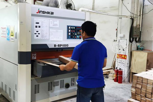 Sanding machine